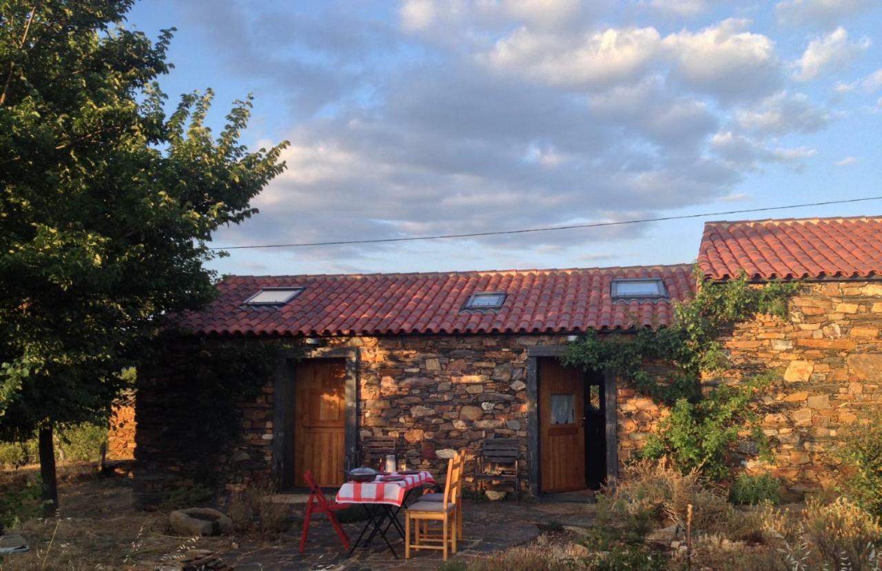 Quinta Dos Baldo Guest House Freixo de Espada à Cinta Екстериор снимка